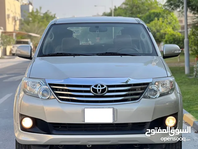 TOYOTA FORTUNER SR5 2015 GOLD