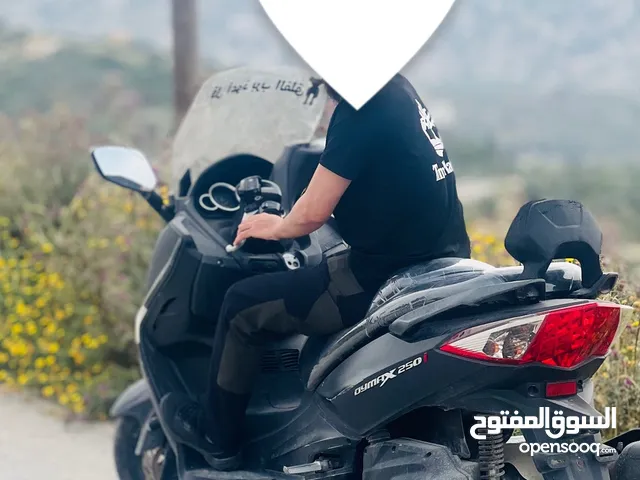 جيوماكس 2017 ,ماشية 50 ألف ، ماطور 250  نظيفة ولا ناقصها اشي ، موجودة بطولكرم