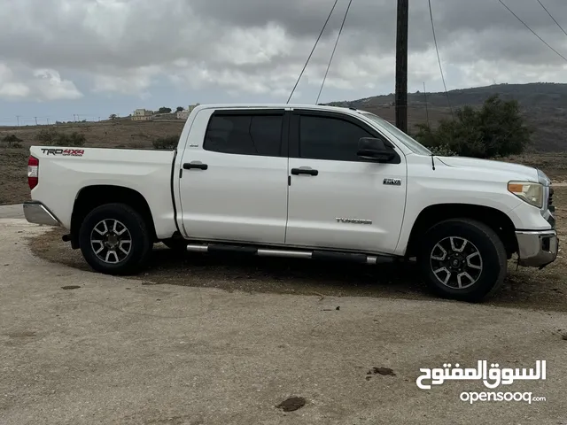 Toyota Tundra 2015 in Dhofar