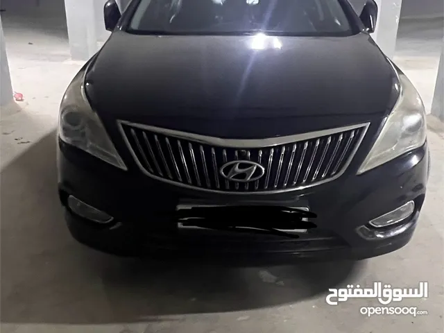 هونداي أزيرا (جرانجر )لون اسود بدون حوادث للبيع