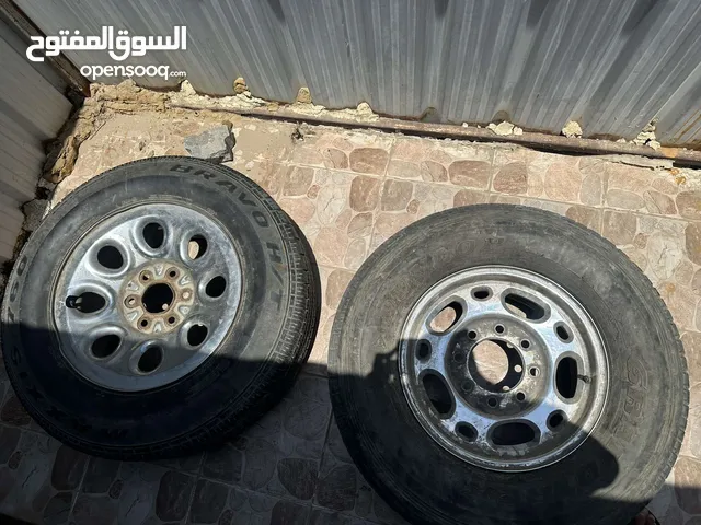 للبيع تاير سلفرادو وا تاهو