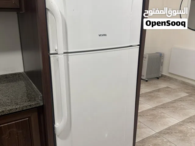 ثلاجة فيستيل بفريزر علوي سعة 350 لتر مستعمله بحالة جيدة جدا