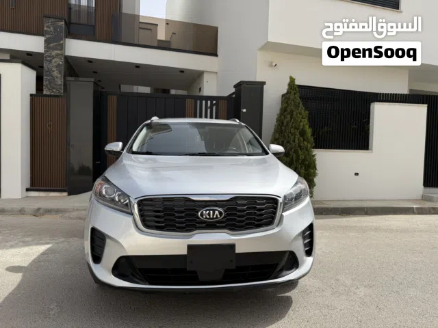 Used Kia Sorento in Tripoli