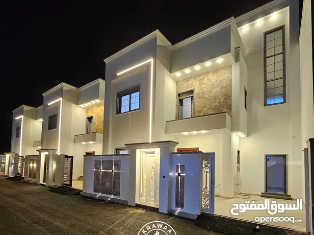 300 m2 5 Bedrooms Villa for Sale in Tripoli Ain Zara