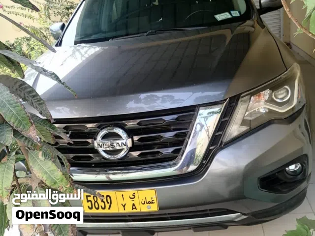 2018 نيسان باثفايندر SV