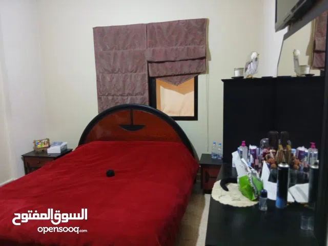 شقة للبيع في عين الرمانة