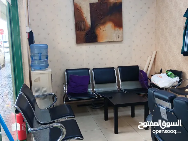 صالون للبيع كامل الأغراض موقع مميز المجاز 3 قصباء خلف مطعم لفاح