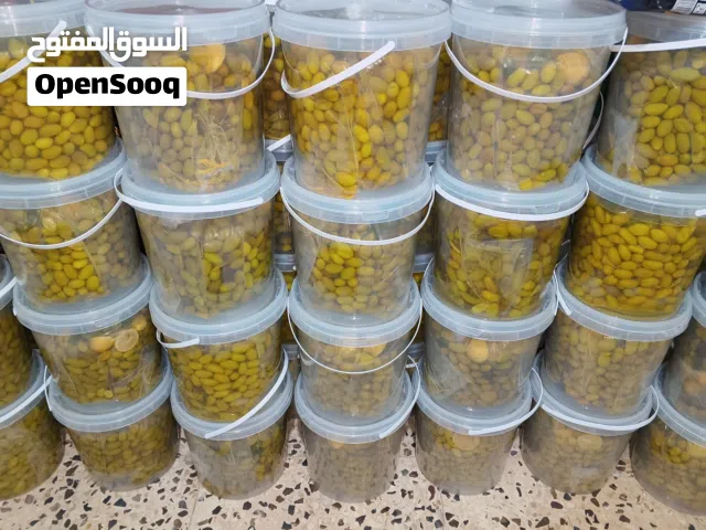 زيتون بلدي للبيع  ومكدوس بيتي وزيتون جرجير اسود تركي وسلطه زيتون