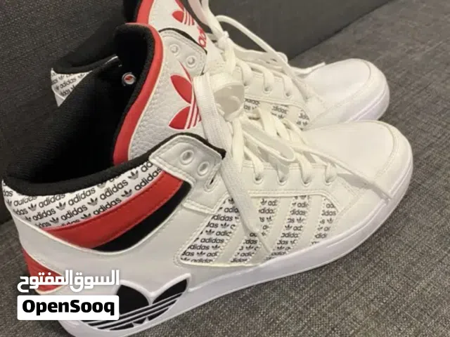 2 شوز Adidas اصلي استخدام قليل جدا