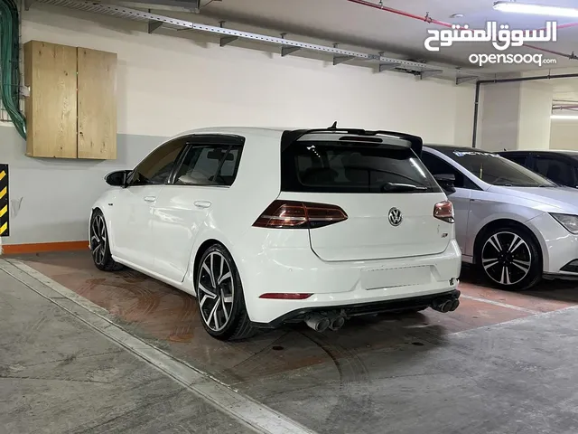 مأمون غريب