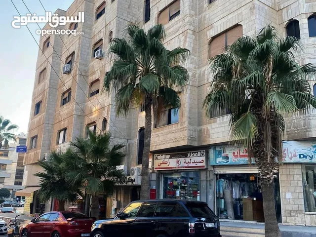 مكتب تجاري 105 متر للإيجار ش عبدالله غوشة الدوار السابع
