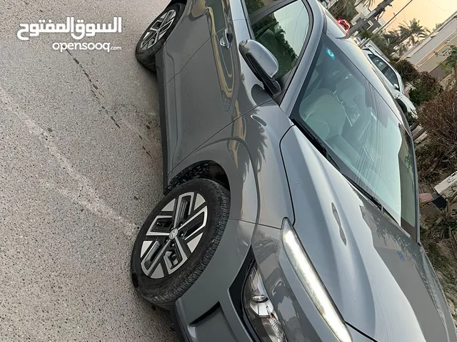 كونا هيونداي موديل 2023se شحن على الكهرباء المنزليه وارد امريكي فول عدا الفتحه