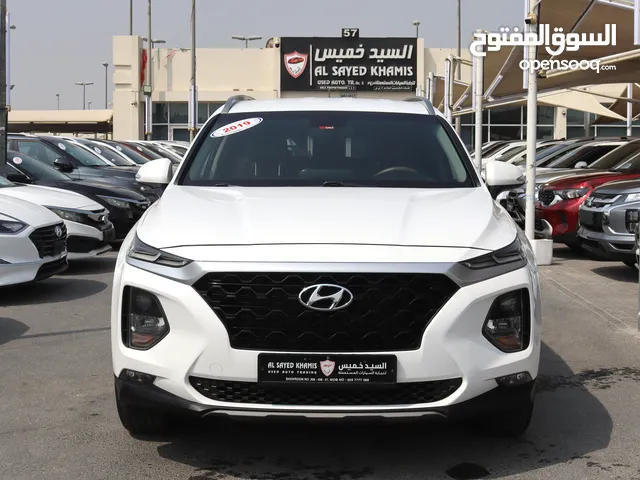 Hyundai Santa Fe - 2019 - GCC - 7 seats - accident-free - 2.4L-low mileage, in excellent condition