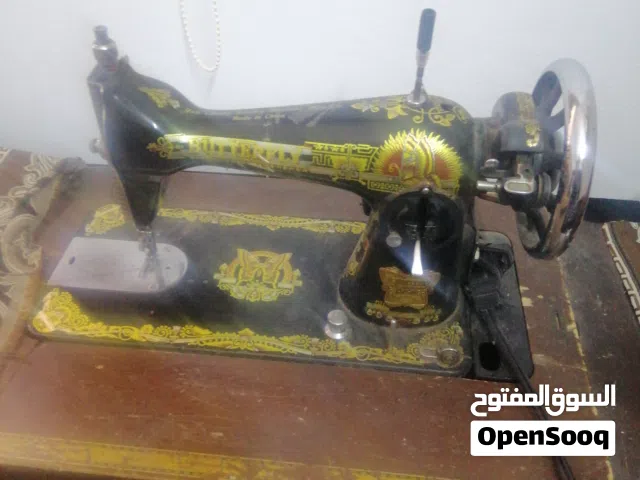 مكينه خياطه ماركه الفراشه للبيع ب25