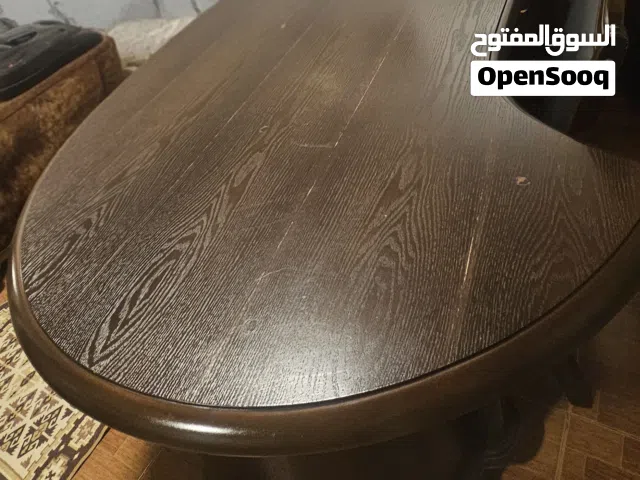 مكتب فاخر للبيع – خشب عالي الجودة بحالة ممتازة (طقم كامل)