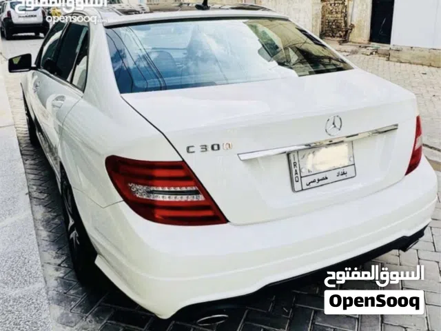 2012 مرسيدس بنز الفئة-C C 300