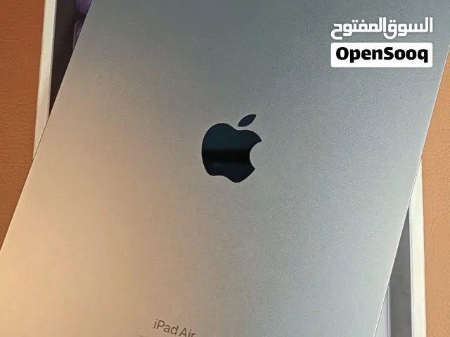 I pad Air 6 128 GB Space Gray أيباد 6 اير بحالة  الوكالة مع كامل الملحقات