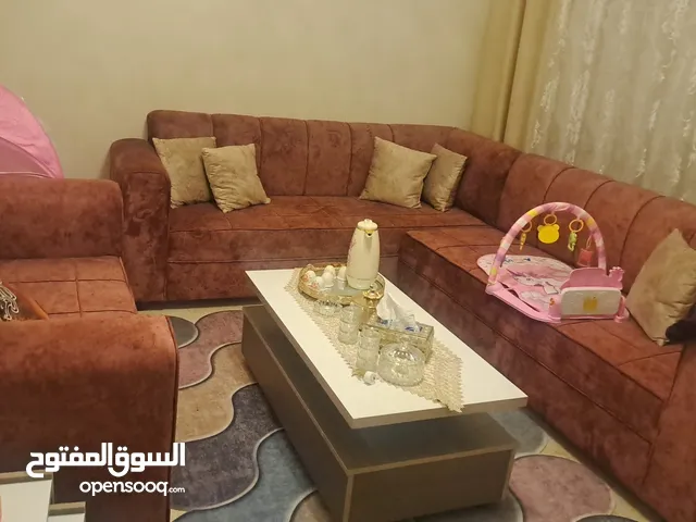 طقم كورنر و طاولة شاشة