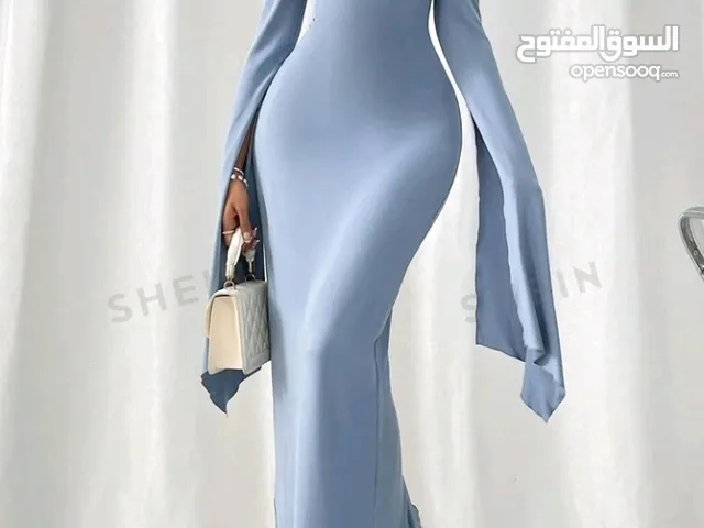 فستان ازرق ذو أكمام طويلة ب 13 دينار فقط