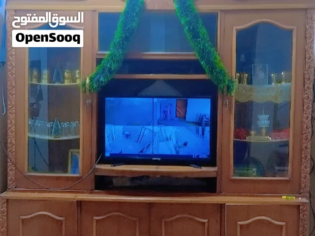 معرض خشب قوي ونظيف قطعتين