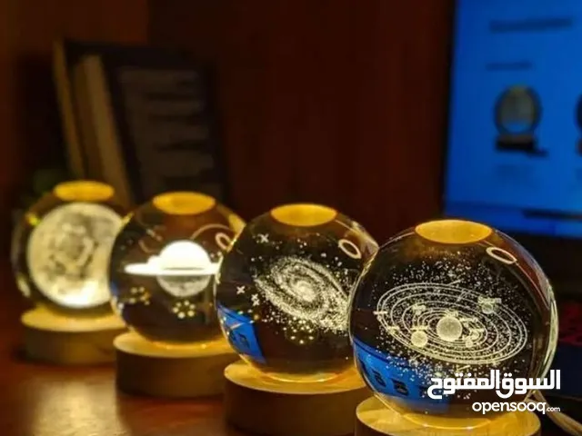 كرة الكريستال المضيئة باشكال جديده اضف لمسة جمالية للغرفة متوفرة في متجر ترند لتسوق لاكتروني