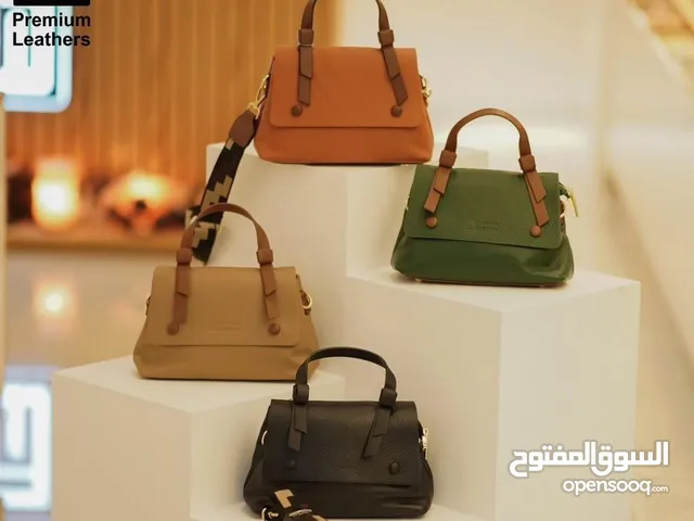 Elegant Handmade Ladies Leather Bag – Premium Quality from Pakistan
