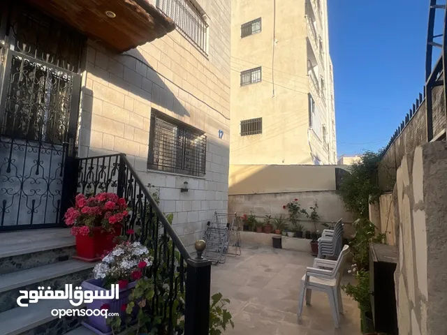 444 m2 4 Bedrooms Villa for Sale in Amman Jabal Al-Taj