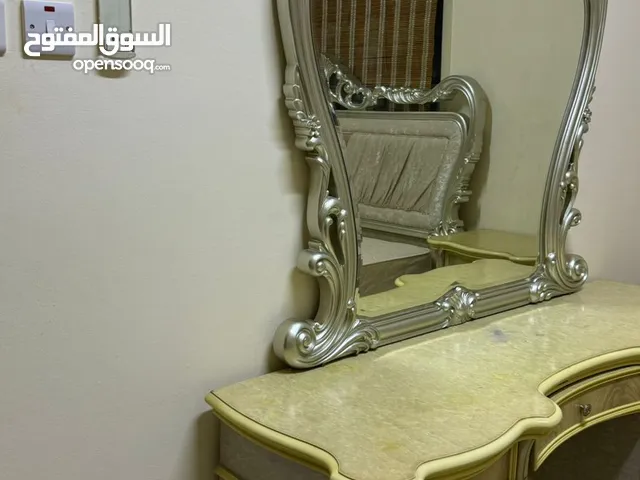 غرفة نوم كاملة + سرير كوين + سرير طابقين