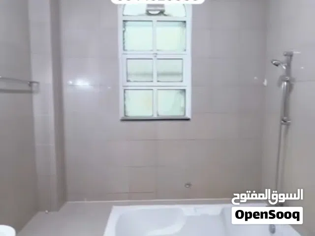 فيلا للايجار في العين