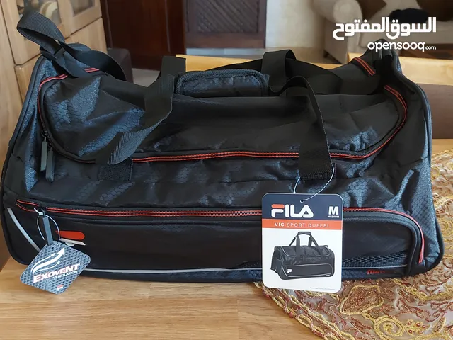 شنتة handbag تستخدم للجيم او للسفر جديدة ماركة FILA صنع CAMBODIA