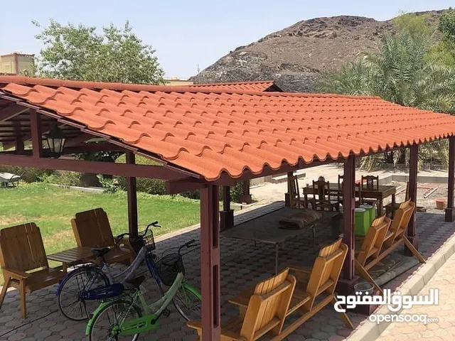 متخصصون في أعمال الحداده ولحام المعادن