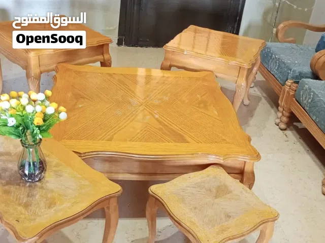 طقم طاولات بحالة ممتازة