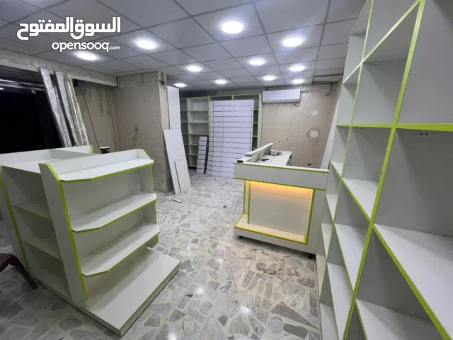 محل تجاري مميز في موقع استراتيجي(لا يصلح لصيدلية)
