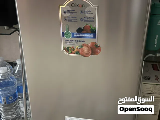 ثلاجه حجم وسط للبيع