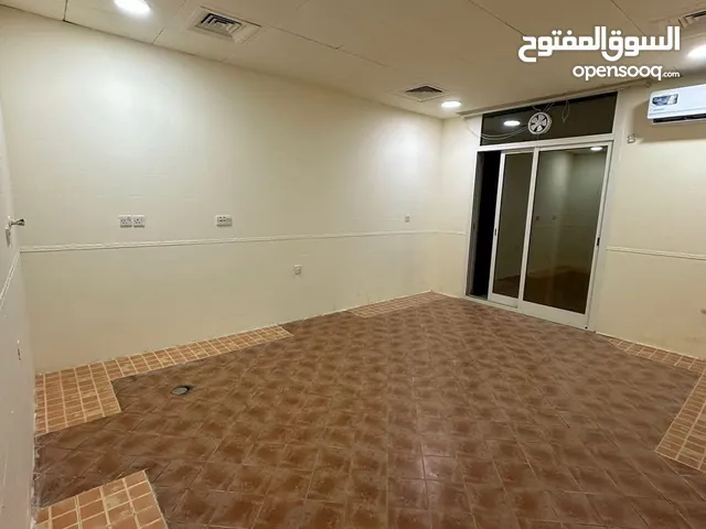 4 m2 Studio Apartments for Rent in Abu Dhabi Al Nahyan Camp