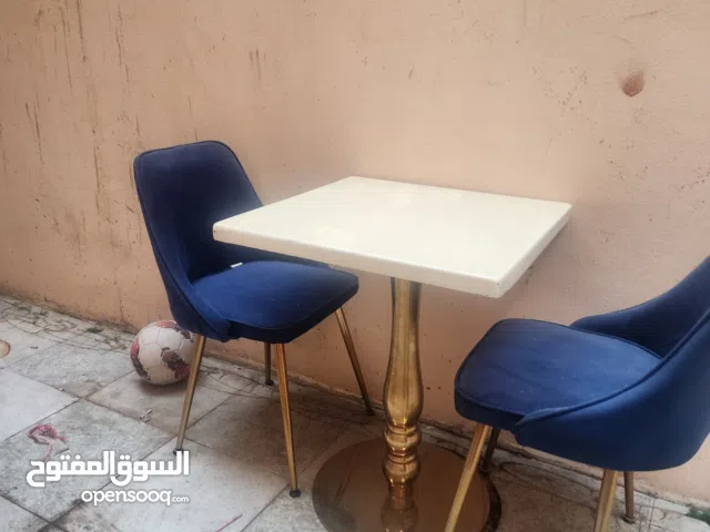 للبيع طاولة طعام