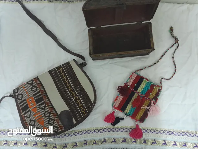 شنتة جلد الماعز وصندوق الكنز انتيك يدوي