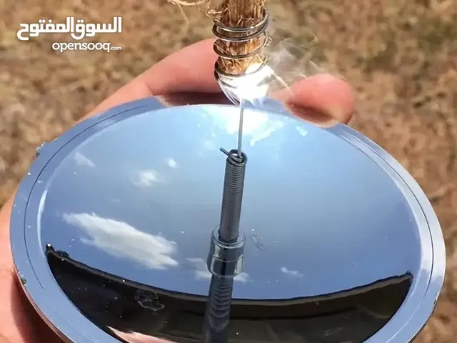 ولاعة خارجية تعمل بالطاقة الشمسية