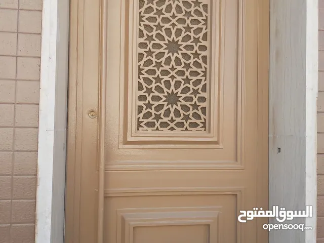 100 m2 2 Bedrooms Townhouse for Rent in Tripoli Souq Al-Juma'a