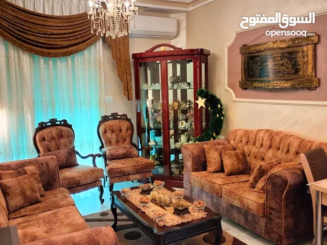 140 m2 5 Bedrooms Apartments for Sale in Amman Al-Amir Hamzah