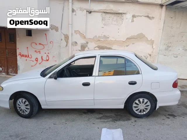 1995 هيونداي اكسنت GL