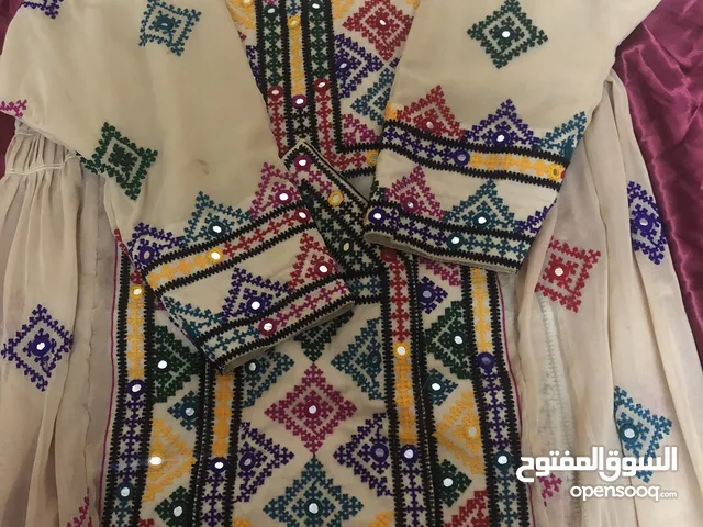 لبس بلوشي خياطة يد : ملابس بلوشي خياطة يد : ملابس بلوشي جديد في عمان