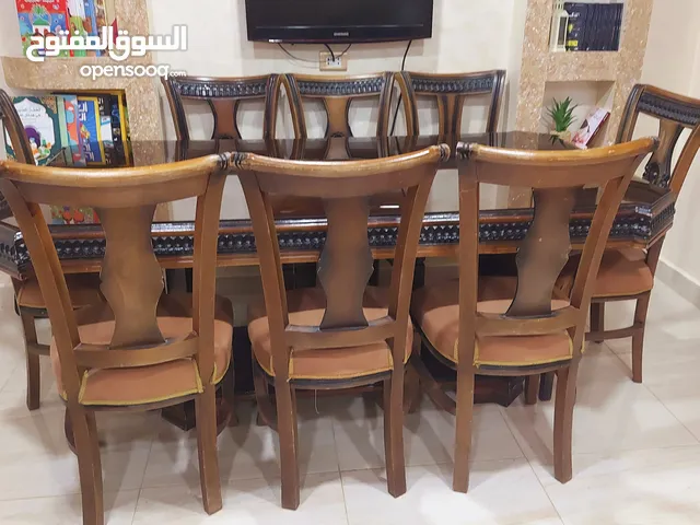 طاولة سفرة مستعمله بحالة ممتازة