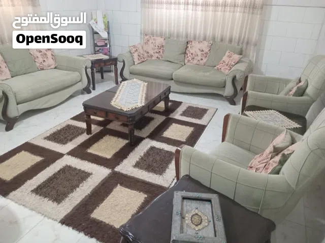 كنب سبع مقاعد زان شبه وكاله