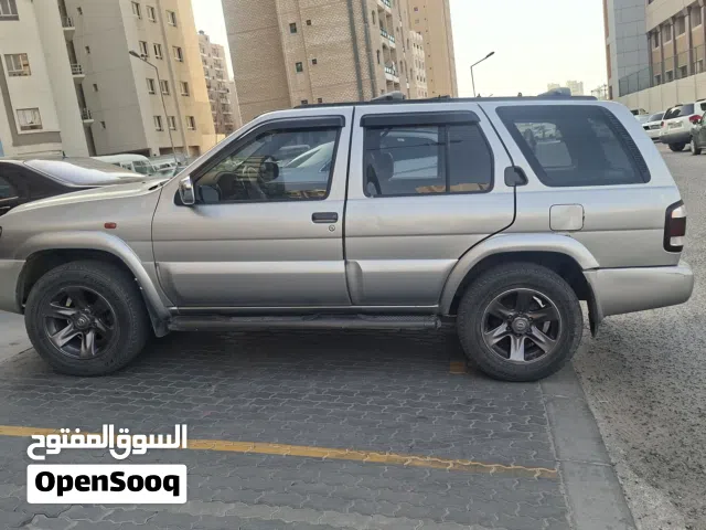 2002 Nissan Pathfinder S
