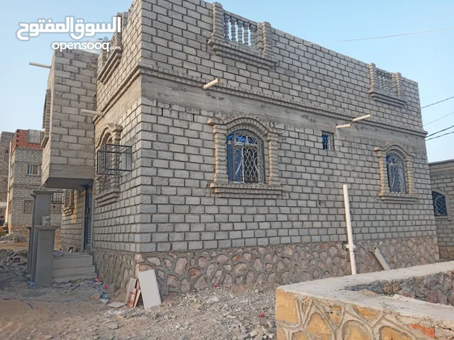 100m2 4 Bedrooms Townhouse for Sale in Al Mukalla Other
