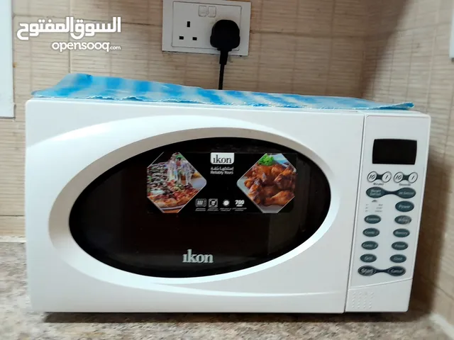 Microwave for quick sale in Al Khuwair!  Only 25 Riyal!