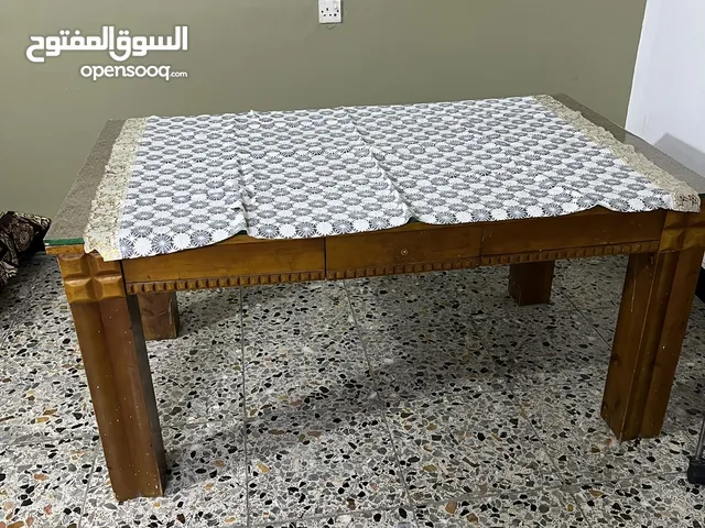 ميز طعام صاج نظيف كلش