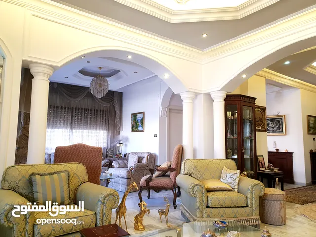 210 m2 3 Bedrooms Apartments for Rent in Amman Al Rabiah