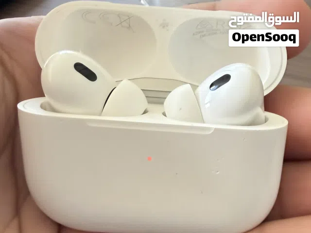 البيع سماعه ابل الجيل برو 2  نظيفه يوجد بسيط زلرغ ما تيبين. كفاله إلى سنه جايه.